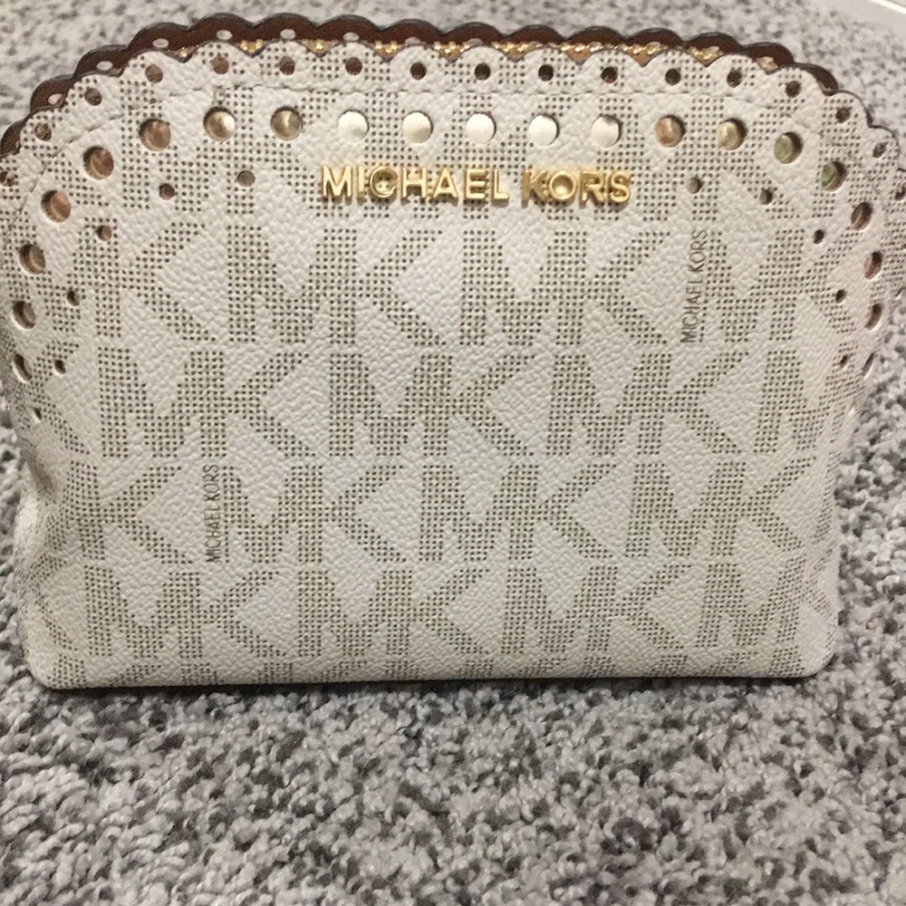 Michael Kors makeup bag (small)